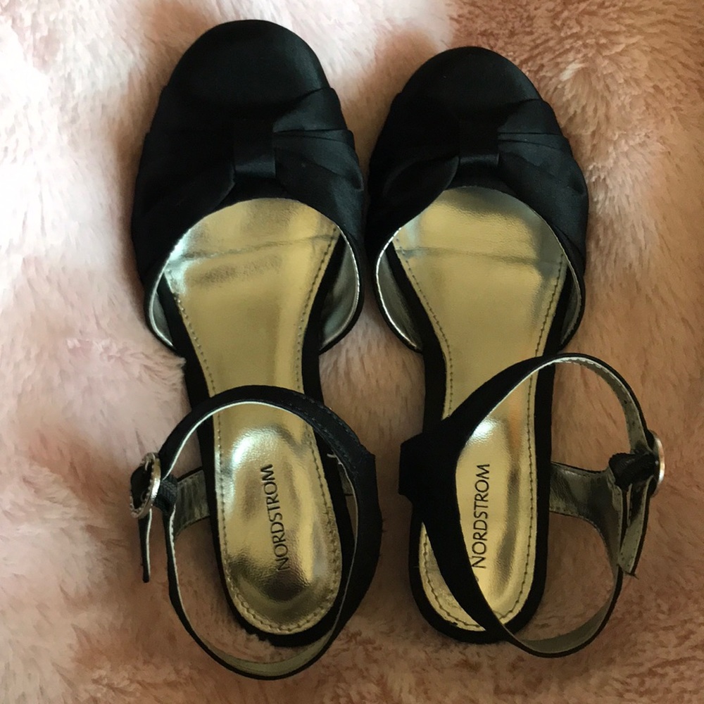 Black dress shoe, girls size 13, small heel